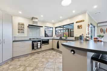 4 Blue Heron Rise, Stanmore Bay