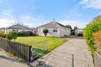 40 Uxbridge Street, Redwood