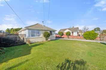 40 Uxbridge Street, Redwood