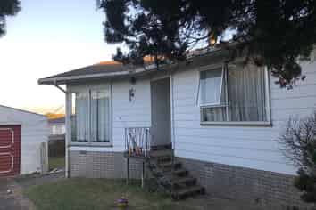 11 Medina Place, Half Moon Bay