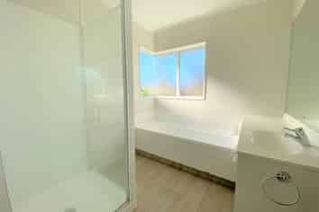 2/6 Duke Street, Three Kings