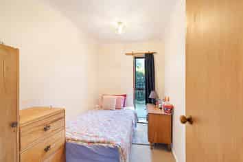 10 Rosebank Terrace, Stoke