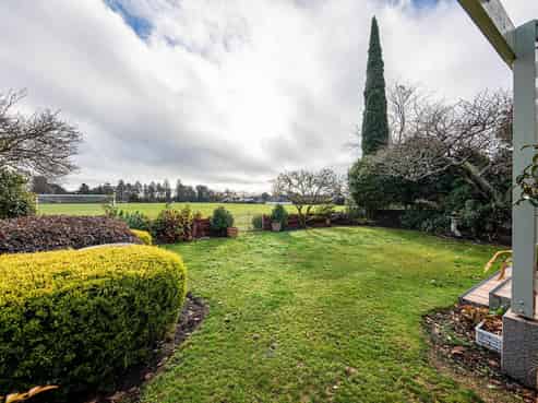 24 Brackendale Place, Burnside