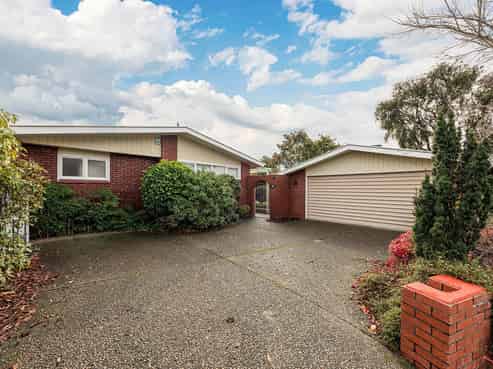 24 Brackendale Place, Burnside