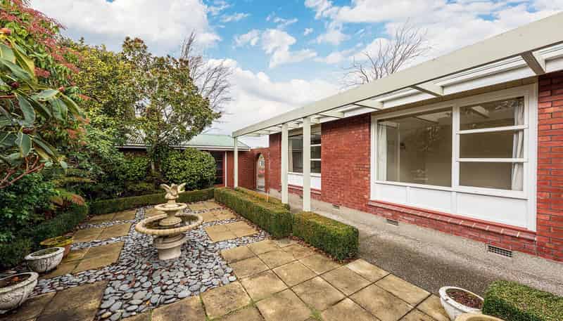 24 Brackendale Place, Burnside