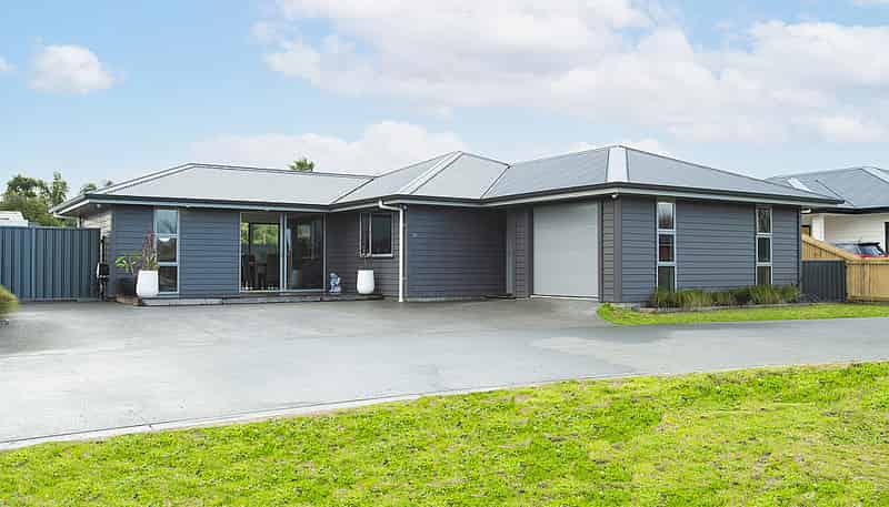 51 Lytton Road, Riverdale