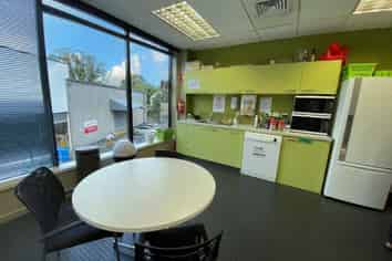 CBD OFFICE/WAREHOUSE COMBO