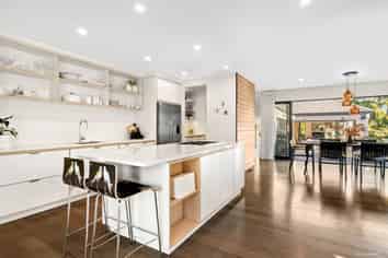 11 Colchester Avenue, Glendowie