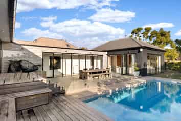 11 Colchester Avenue, Glendowie