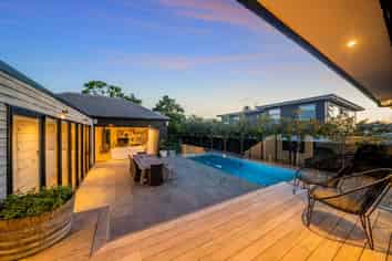 11 Colchester Avenue, Glendowie