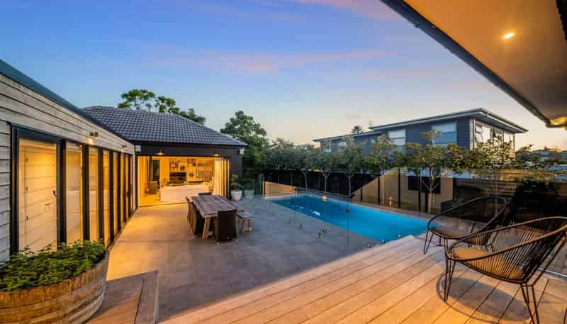 11 Colchester Avenue, Glendowie