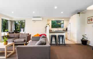 2 Mountain Road, Morningside