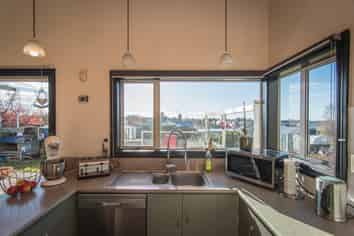 183 North Street, West End