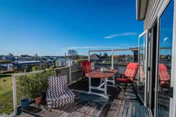 183 North Street, West End