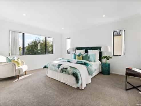 18 Bridgefield Crescent, Flat Bush