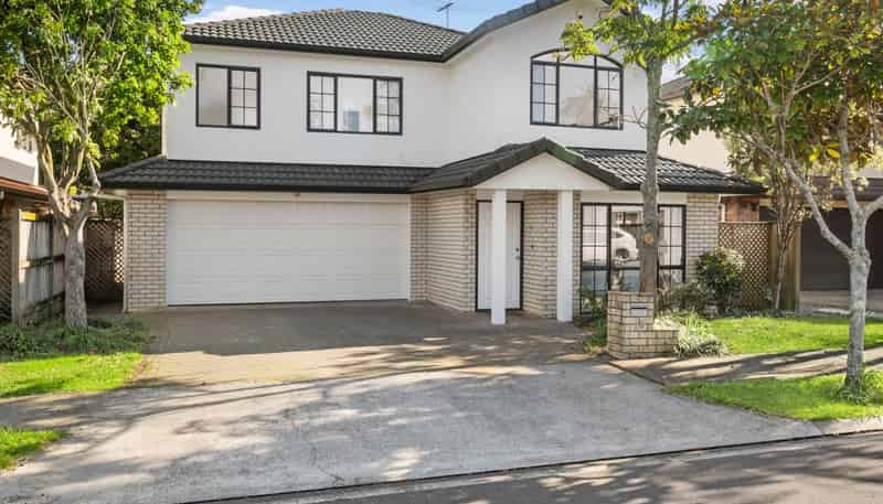 18 Bridgefield Crescent, Flat Bush