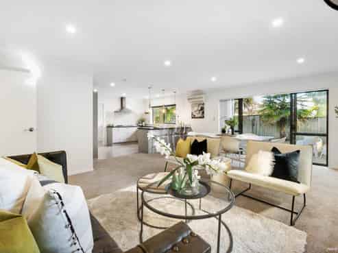 18 Bridgefield Crescent, Flat Bush