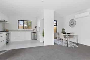 98A Holland Road, Fairfield