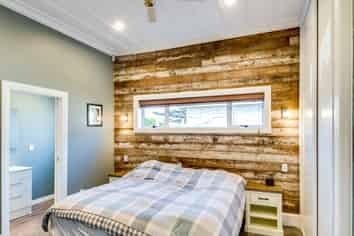 509 French Street, Akina