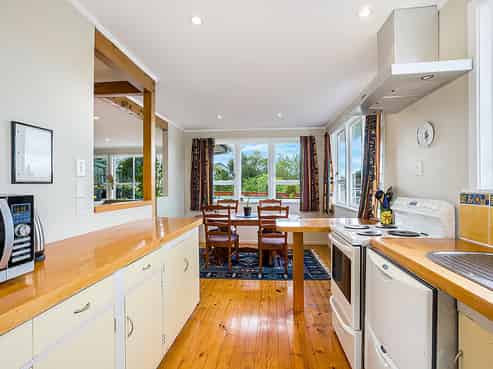 12 Takapuwahia Drive, Takapuwahia