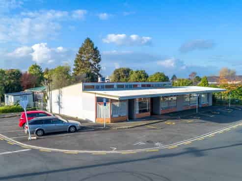 SUPURB SUBURBAN COMMERCIAL - REDEVELOP OR RENOVATE