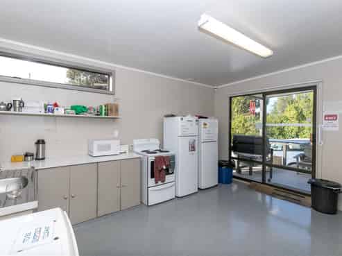 SUPURB SUBURBAN COMMERCIAL - REDEVELOP OR RENOVATE