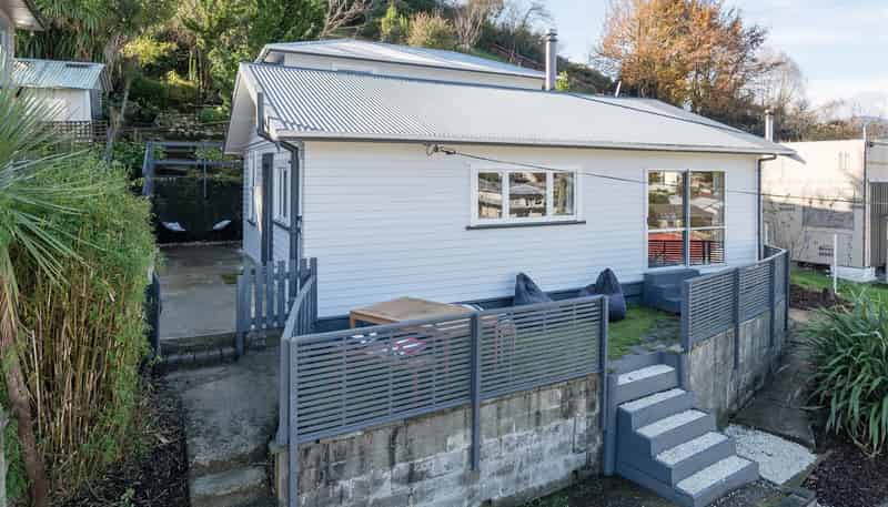 107 Toi Toi Street, Toi Toi