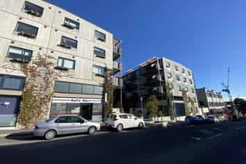 Central Retail Location