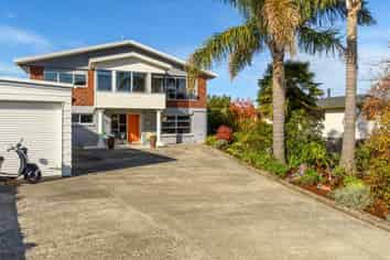 86 Princess Road, Bellevue