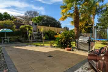 86 Princess Road, Bellevue