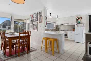 86 Princess Road, Bellevue