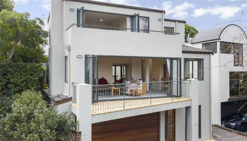 2/43 Waimarie Street, Saint Heliers