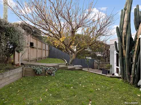 138 Maupuia Road, Miramar