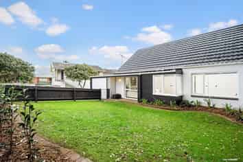 52-O Pilkington Road, Panmure