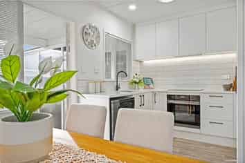 52-O Pilkington Road, Panmure