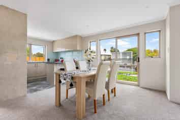 1/6 Surrey Street, Manurewa