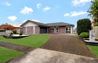 34 MacMurdo Avenue, Glenview