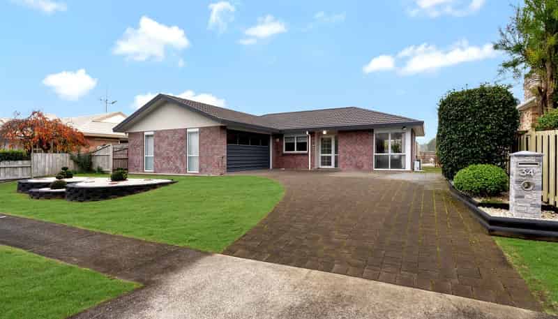 34 MacMurdo Avenue, Glenview