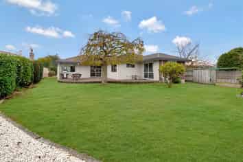 34 MacMurdo Avenue, Glenview