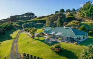 205 Peka Peka Road, Peka Peka