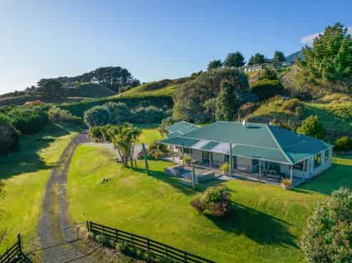 205 Peka Peka Road, Peka Peka