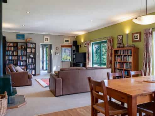 205 Peka Peka Road, Peka Peka