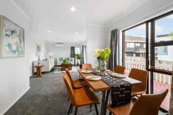 2/14 Sea Spray Drive, Bucklands Beach