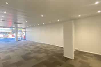 High profile Browns Bay retail