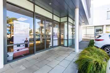 High Quality Office Plus Storage