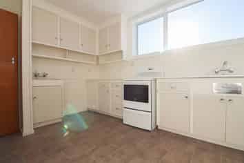 2/19a Evans, Waimataitai