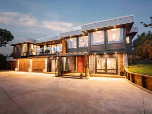 16 Whyte Street, Paraparaumu Beach