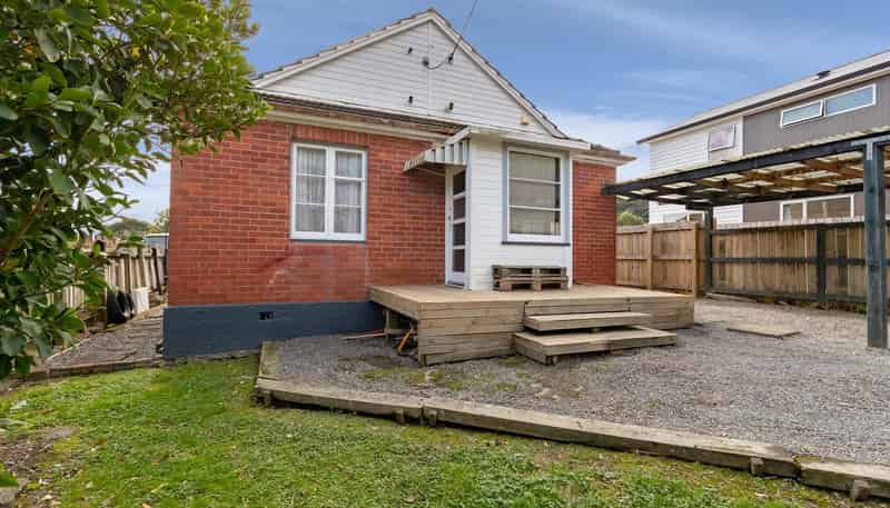 5 Buller Grove, Naenae