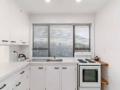 48 West-Watson Avenue, Hillmorton