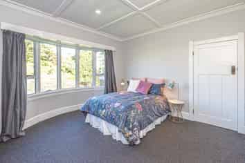 72 Great North Road, Saint Johns Hill